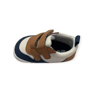 OshKosh B'gosh Crib Infant Shoes, Size 2